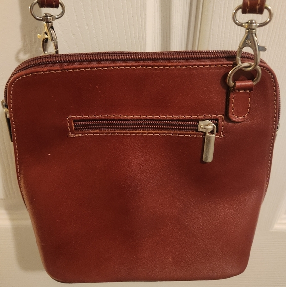 Vera Pelle Italian Leather Crossbody Bag - Picture 3 of 8